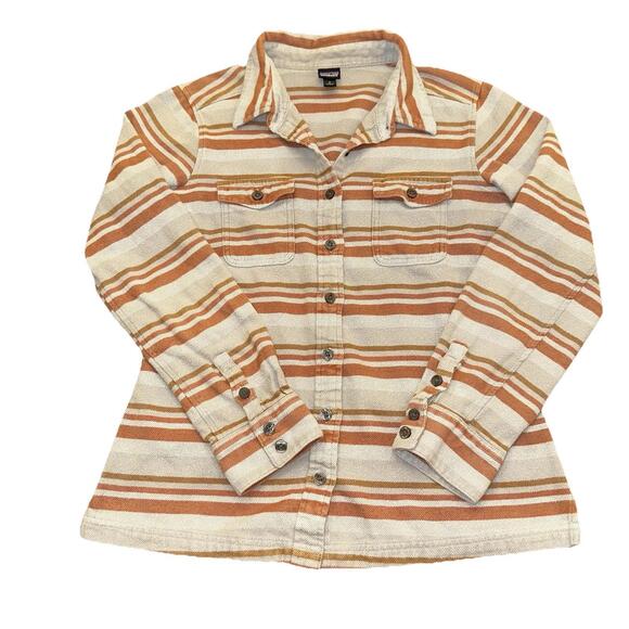 Patagonia Tops - Patagonia Women’s Fjord Button Up Flannel Long Sleeve Size 6 EUC